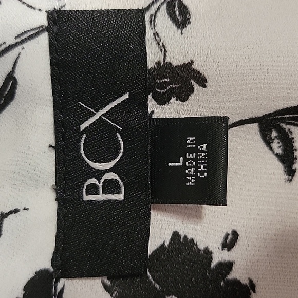 BCX Size L White with Black Floral Print Button Front Blouse, Exc. Used Cond. - Picture 13 of 15